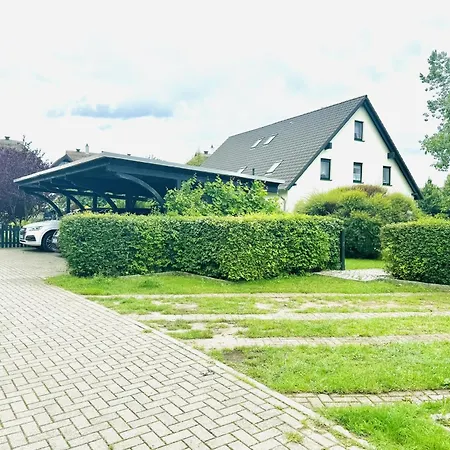 F-1112 Ferienwohnung Lobbe Haus strandnah, Terrasse-2